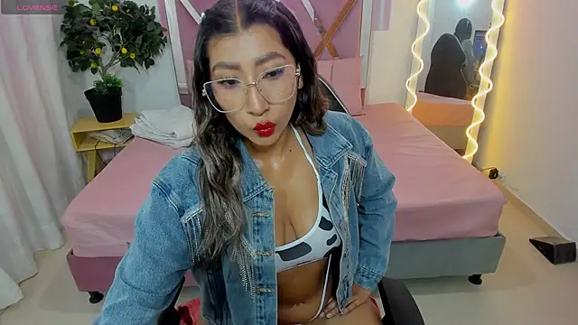 Kenndal tay online show from 09.15.25