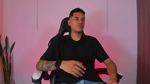 Nickyblazze  online show from 09.30.25