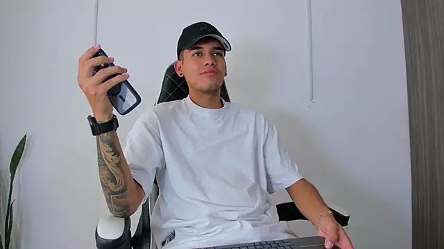 Nickyblazze  online show from 10.09.25