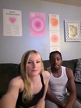 xoxooloveee online show from 09.19.25