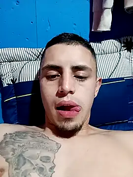 Snapshot of 1C2AM22 chatting on 09.26.25 1C2AM22 online show from 09.26.25