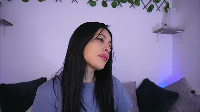 Snapshot of SophiieCumsx chatting on 11.19.25 SophiieCumsx online show from 11.19.25