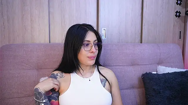 Snapshot of SophiieCumsx chatting on 04.18.26 SophiieCumsx online show from 04.18.26