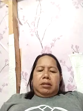 Snapshot of Babyangel6910 chatting on 10.31.25 Babyangel6910 online show from 10.31.25