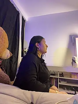 Elyross1  online show from 10.24.25