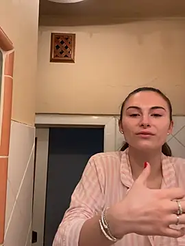 Snapshot of SophiiaStarr chatting on 02.14.26 SophiiaStarr online show from 02.14.26