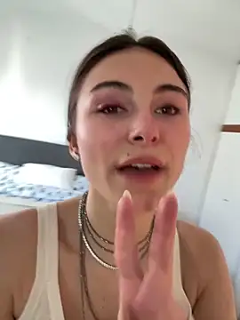 SophiiaStarr online show from 04.09.26