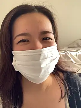 NATSUMI00 online show from 10.23.25