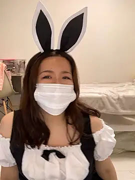 NATSUMI00 online show from 10.31.25