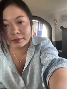 Snapshot of smgirls chatting on 09.13.25 smgirls online show from 09.13.25