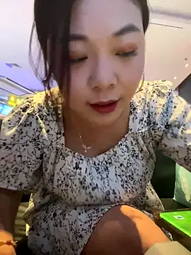 Snapshot of smgirls chatting on 09.17.25 smgirls online show from 09.17.25