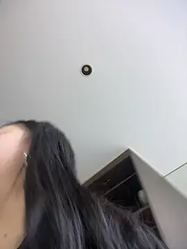 Snapshot of smgirls chatting on 10.26.25 smgirls online show from 10.26.25