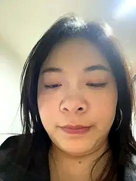 Snapshot of smgirls chatting on 11.21.25 smgirls online show from 11.21.25