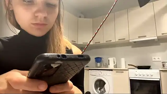 Denni Spilber online show from 10.18.25