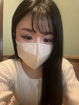 Snapshot of Ema-- chatting on 09.30.25 Ema-- online show from 09.30.25