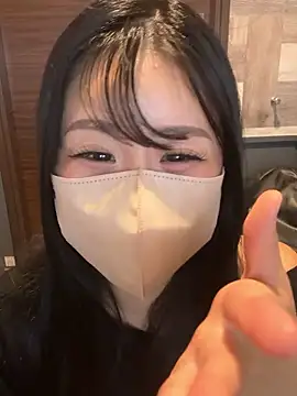 Snapshot of Ema-- chatting on 10.19.25 Ema-- online show from 10.19.25