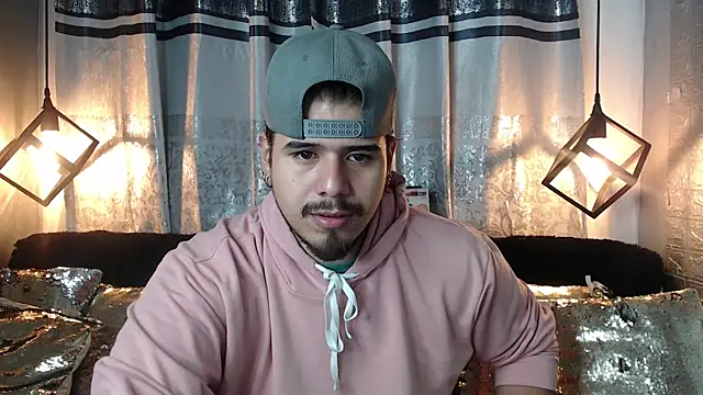 Snapshot of thiago_bos chatting on 10.08.25 thiago bos online show from 10.08.25