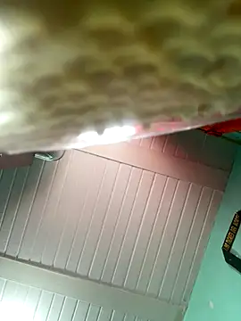 Snapshot of True_Di chatting on 09.08.25 True Di online show from 09.08.25