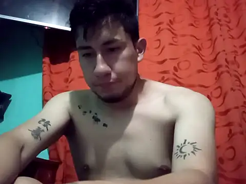 Snapshot of True_Di chatting on 09.25.25 True Di online show from 09.25.25