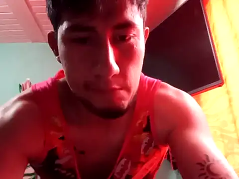 Snapshot of True_Di chatting on 10.03.25 True Di online show from 10.03.25