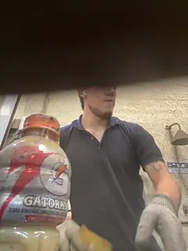 Snapshot of True_Di chatting on 11.26.25 True Di online show from 11.26.25