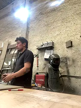 Snapshot of True_Di chatting on 11.29.25 True Di online show from 11.29.25