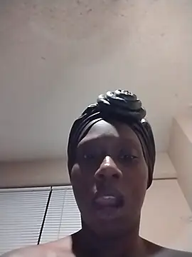 Snapshot of nawtyzaddie chatting on 10.30.25 nawtyzaddie online show from 10.30.25