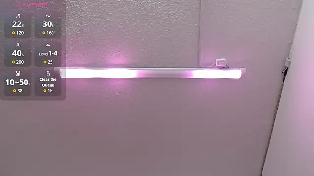 Snapshot of XBODTRIIPX chatting on 02.18.26 XBODTRIIPX online show from 02.18.26