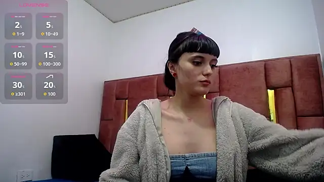 Snapshot of XBODTRIIPX chatting on 02.23.26 XBODTRIIPX online show from 02.23.26