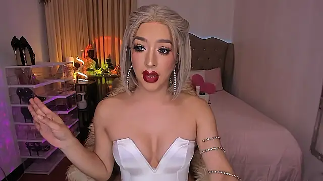 Dream Goddess online show from 01.18.26