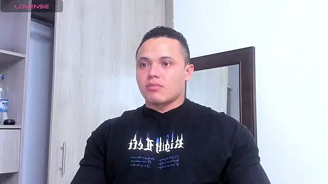 KingLevi01 online show from 12.20.25