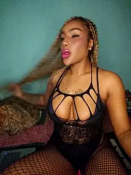 Queen Amara online show from 10.23.25