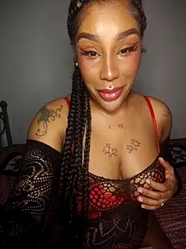 Queen Amara online show from 04.19.26