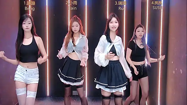 queen-001 online show from 10.28.25