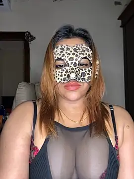 Snapshot of SLNatasha chatting on 10.26.25 SLNatasha online show from 10.26.25