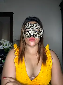 Snapshot of SLNatasha chatting on 10.29.25 SLNatasha online show from 10.29.25