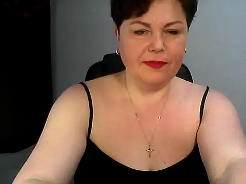 Snapshot of EllaLove2277 chatting on 02.01.26 EllaLove2277 online show from 02.01.26