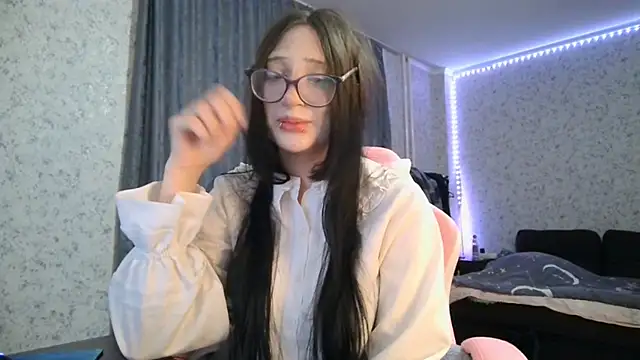 Snapshot of KeicyKlark chatting on 09.12.25 KeicyKlark online show from 09.12.25