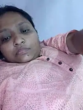 Snapshot of bitch-horny chatting on 09.18.25 bitch-horny online show from 09.18.25