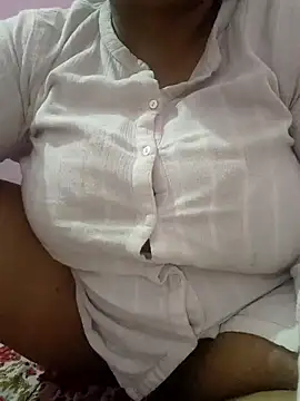 Snapshot of bitch-horny chatting on 09.24.25 bitch-horny online show from 09.24.25