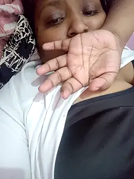 Snapshot of bitch-horny chatting on 09.26.25 bitch-horny online show from 09.26.25