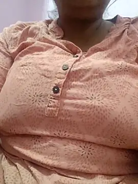 Snapshot of bitch-horny chatting on 10.25.25 bitch-horny online show from 10.25.25