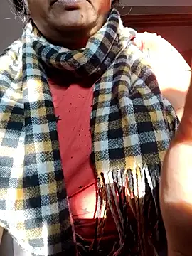 Snapshot of bitch-horny chatting on 11.05.25 bitch-horny online show from 11.05.25