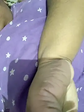 Snapshot of bitch-horny chatting on 11.06.25 bitch-horny online show from 11.06.25