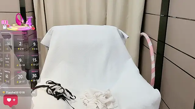  Ling Ling online show from 10.31.25