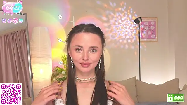 Snapshot of OliviaKis_ chatting on 07.19.26 OliviaKis online show from 07.19.26