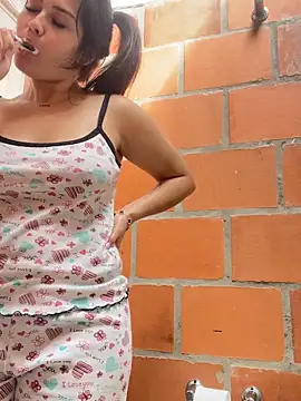 amberbakee online show from 11.28.25