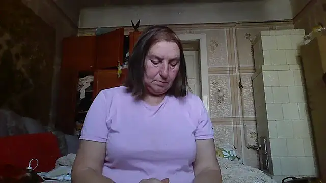 AnnaLive570 online show from 10.25.25