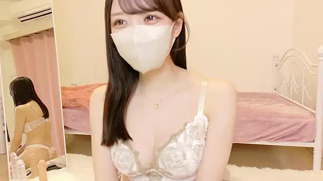 Snapshot of roachan_ chatting on 01.06.26 roachan online show from 01.06.26