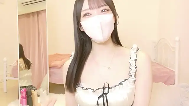 Snapshot of roachan_ chatting on 02.11.26 roachan online show from 02.11.26